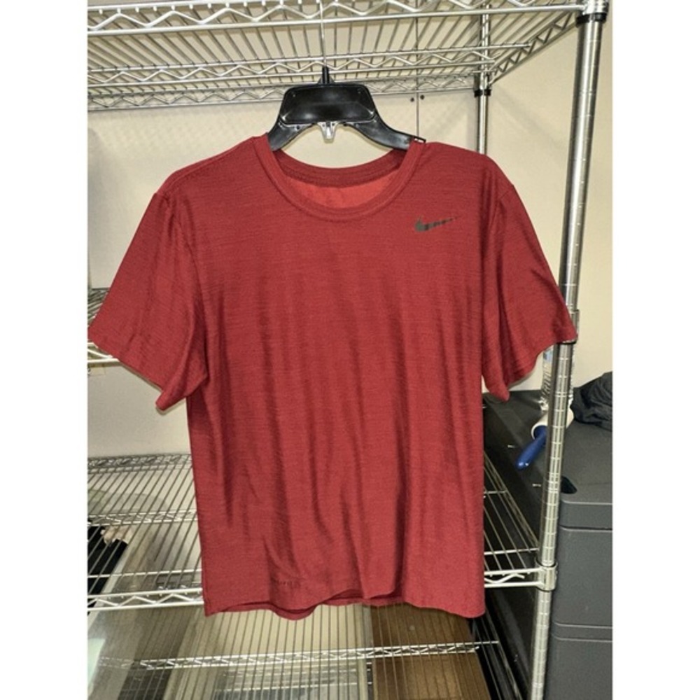 Nike Dri Fit‎ Tee Shirt Men's Medium Red / Burgundy Athletic